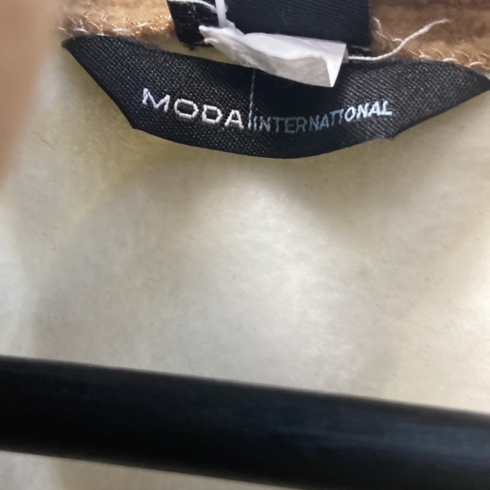 Moda Vest - L - Picture 5 of 7